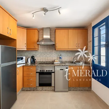 Holiday home Casa Papagayo Rocas - Heated Pool & Air Conditioning - Emerald Lanzarote *