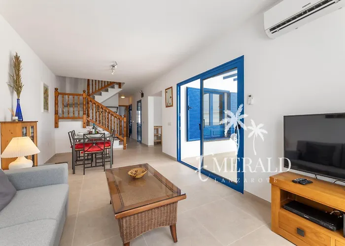 Casa Papagayo Rocas - Heated Pool & Air Conditioning - Emerald Lanzarote بيت للعطل بلايا بلانكا